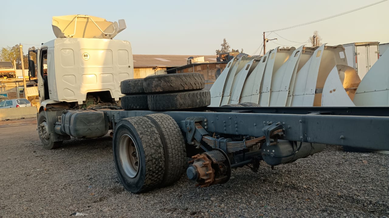 FOCO Volvo VM 270 2018  USADO  EN DESARME